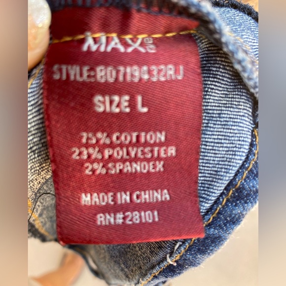 Y2K vest Size L. Measures medium. - Picture 8 of 8